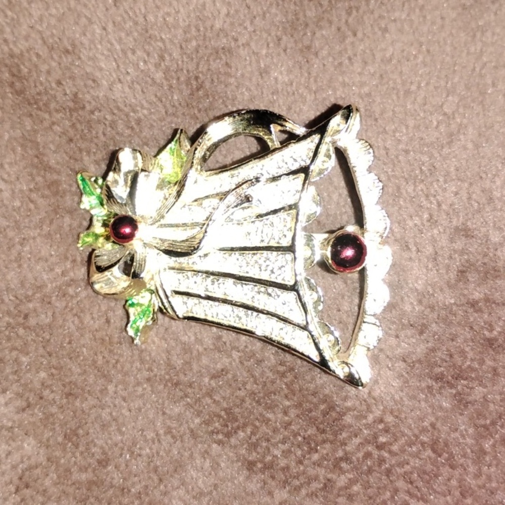 Vintage Christmas Brooch